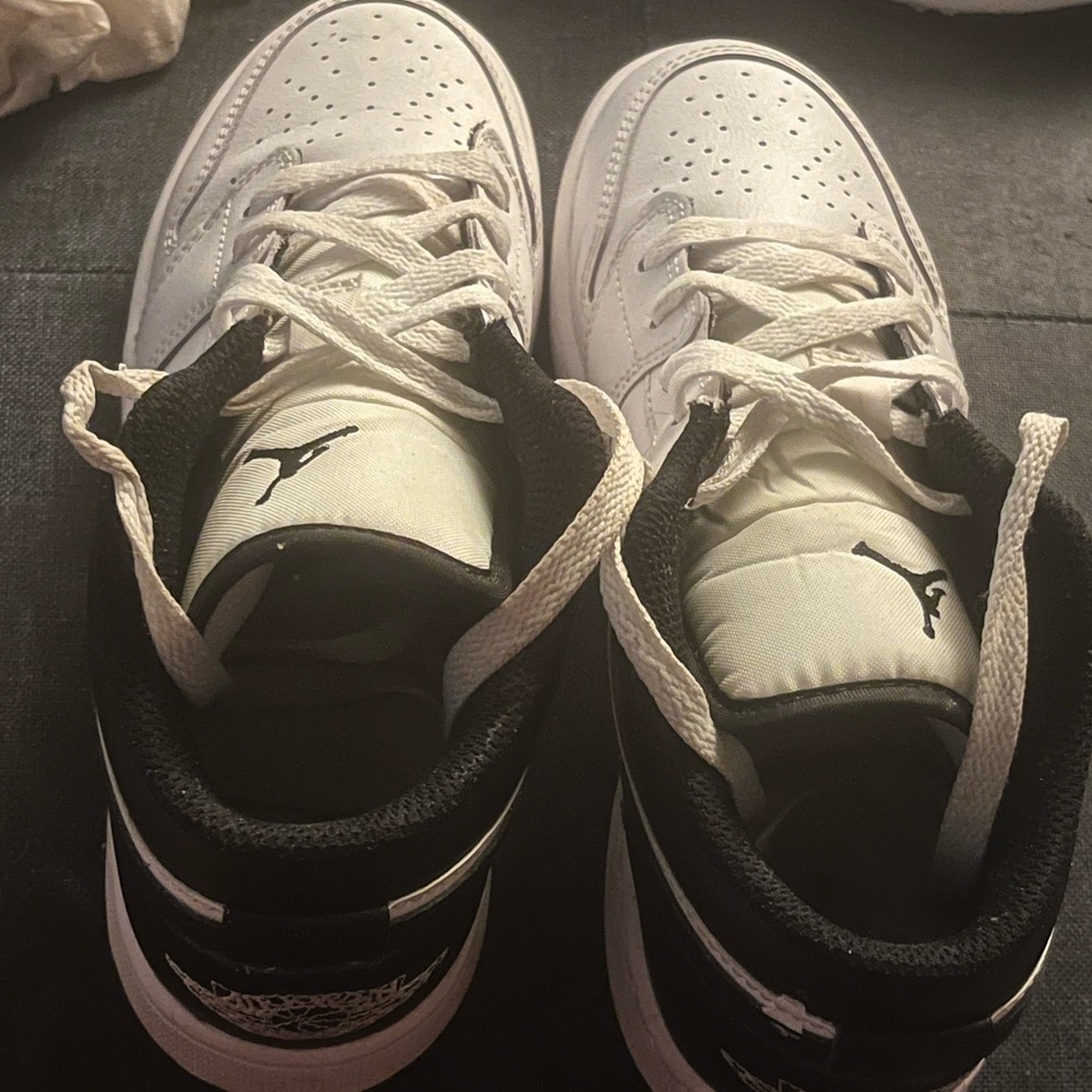 Jordan 1 low gs white and black